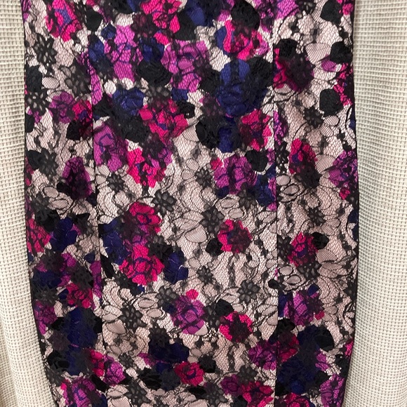 French Connection Lace Sheath Dress, Size 10 - Picture 4 of 11